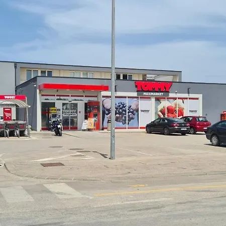 Кемпинг Adria Caravan Привлака