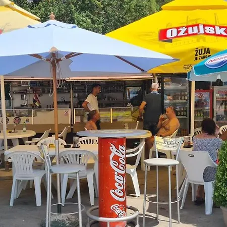 Adria Caravan אתר קמפינג פריבלאקה