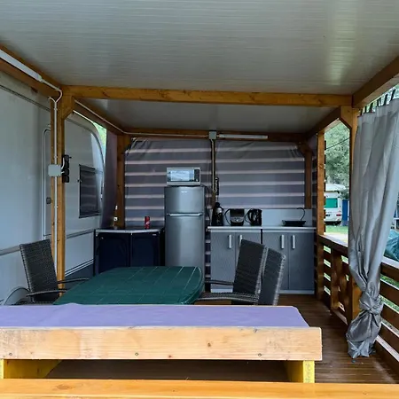 Adria Caravan * פריבלאקה